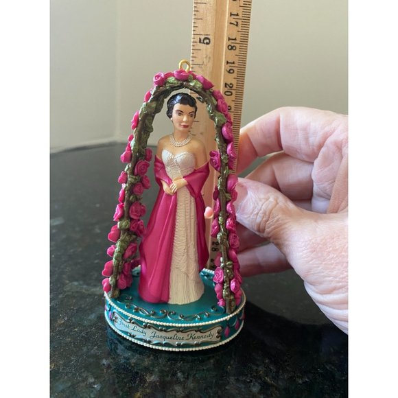Heirloom Carlton Cards First Lady Jacqueline Kennedy Ornament,  2nd in Collectio - Picture 8 of 9